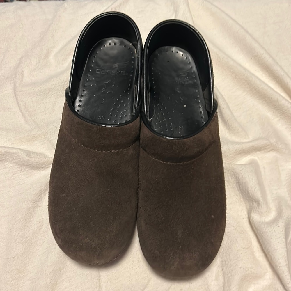 Dansko clogs brown suede size 8-8.5